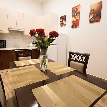 Wonderful Flat On City Center Ужгород Экстерьер фото