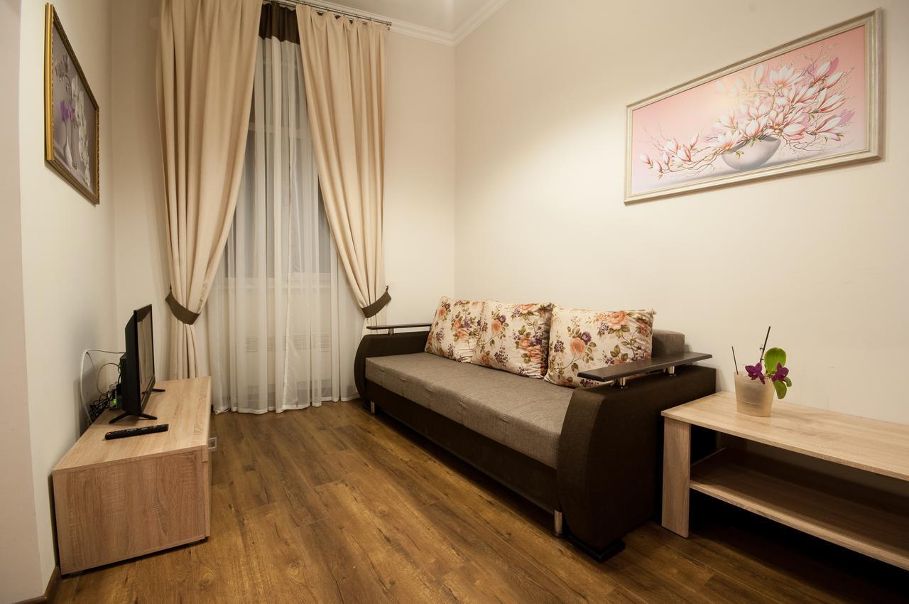 Wonderful Flat On City Center Ужгород Экстерьер фото