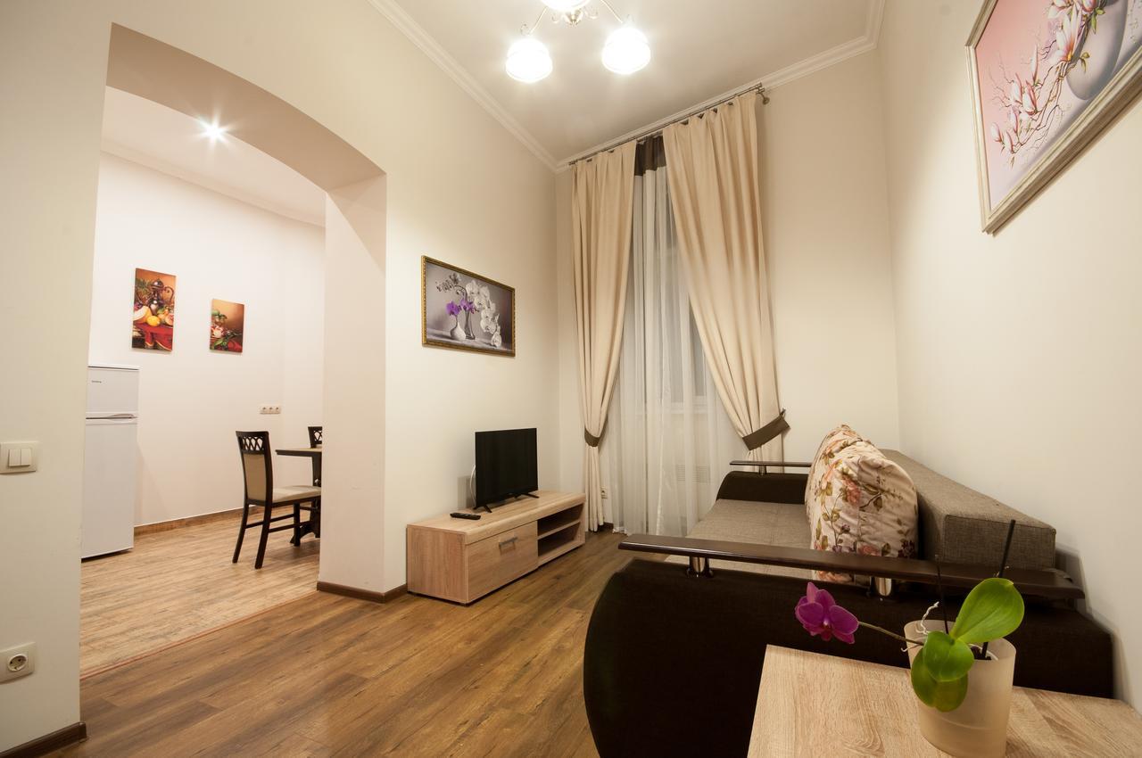 Wonderful Flat On City Center Ужгород Экстерьер фото